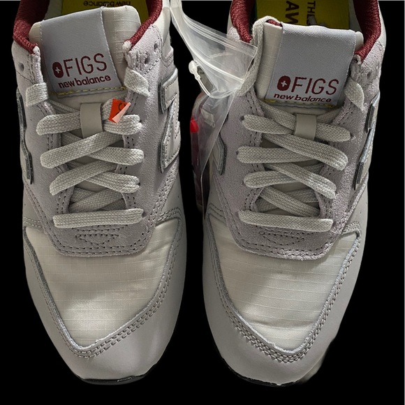 FIGS | New Balance 327 - Grey/Navy Figs new balance in gray and Maroon color